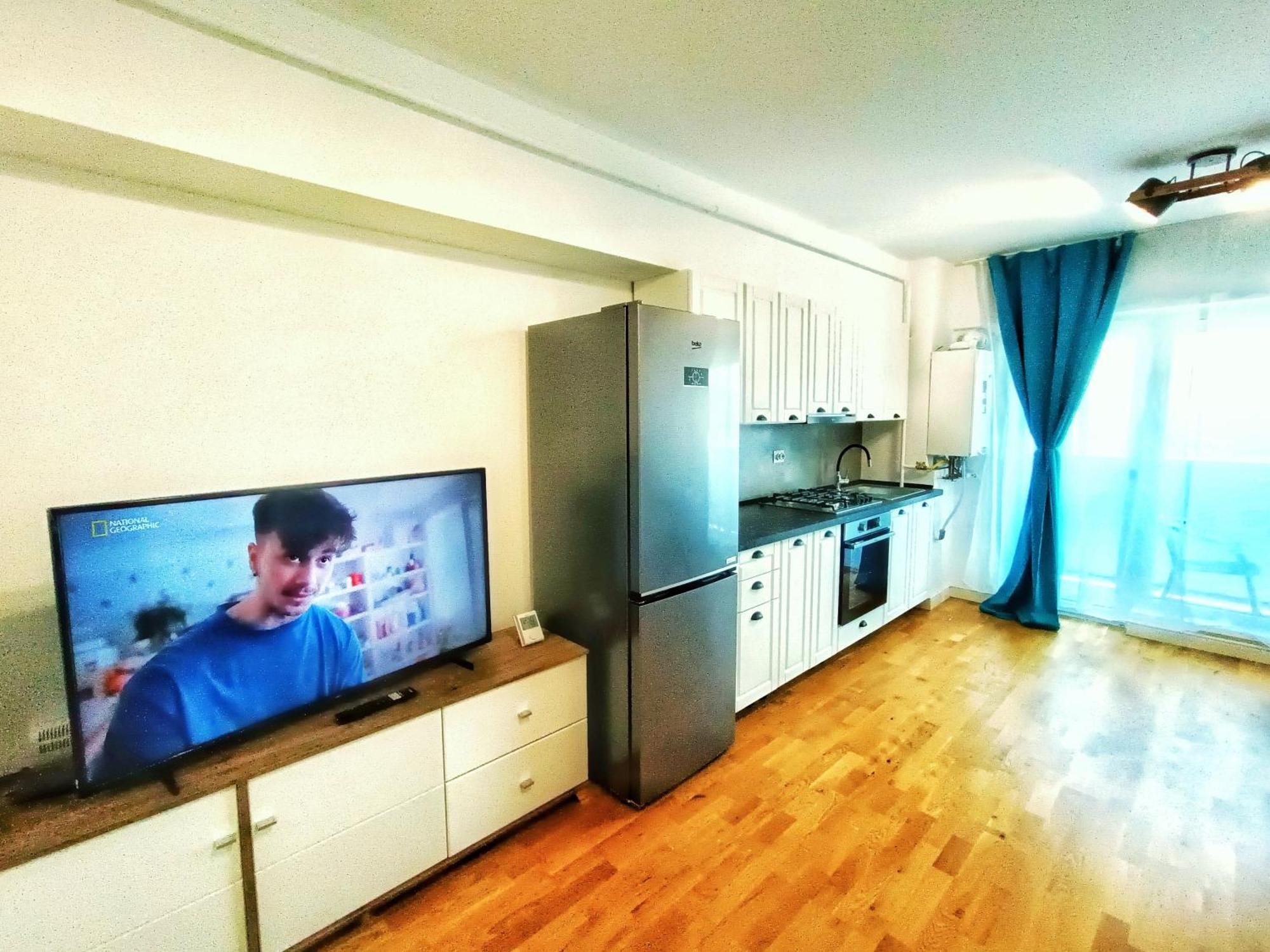 Super Apartments Near Airport With Shop & Free Parking Iasi Luaran gambar