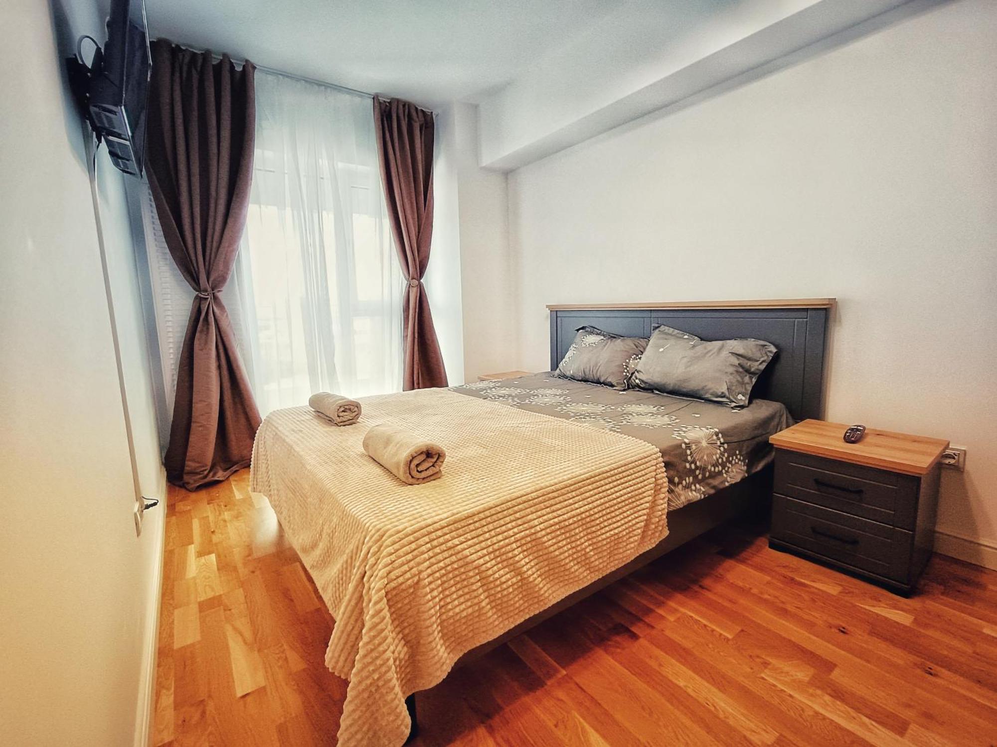 Super Apartments Near Airport With Shop & Free Parking Iasi Luaran gambar